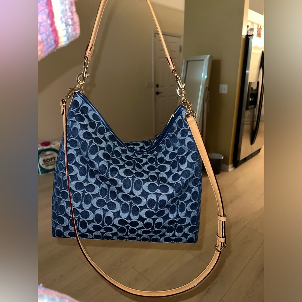 Decided to KEEP. Coach Denim Large Laurel Hobo bag. - Picture 2 of 5